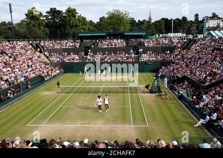 Ein allgemeiner Blick auf Platz 2, während die Williams-Schwestern in den Ladies Double's am 10. Tag der Wimbledon Championships im All England Lawn Tennis und Croquet Club in Wimbledon antreten. Stockfoto