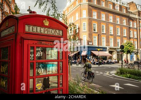 London - September 2020: Marylebone High Street Szene. Eine gehobene Einkaufs- und Restaurantgegend in Westminster Stockfoto