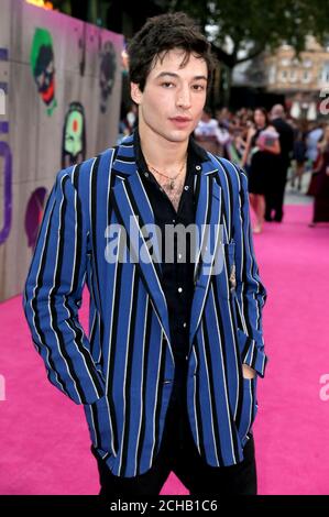 Ezra Miller kommt zur europäischen Erstaufführung der Suicide Squad am Odeon Leicester Square in London an. Stockfoto