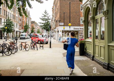 London - September 2020: Marylebone High Street / Marylebone Village. Eine attraktive Gegend mit exklusiven und unabhängigen Geschäften in einer vornehmen Gegend. Stockfoto