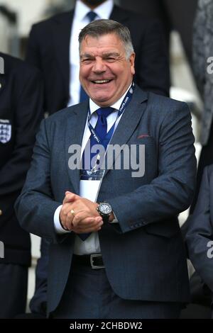 England Manager Sam Allardyce in den Tribünen Stockfoto