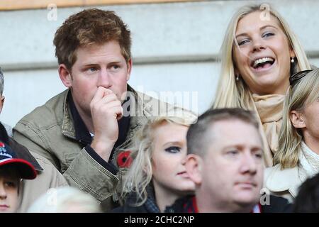 Prinz Harry und Chelsy Davy beim England gegen Australien Rugby Union Spiel in Twickenham, London.07/11/2009 PHOTO CREDIT : © MARK PAIN / ALAMY Stockfoto