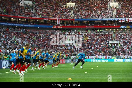 Kroatien Spieler wärmen sich vor der FIFA Weltmeisterschaft, Halbfinale Spiel im Luschniki-Stadion, Moskau. Stockfoto