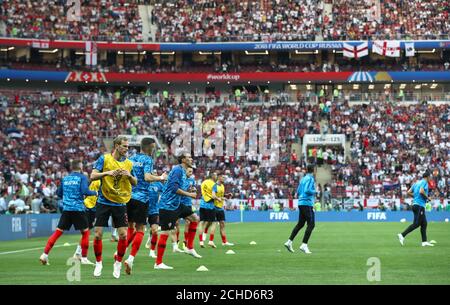 Kroatien Spieler wärmen sich vor der FIFA Weltmeisterschaft, Halbfinale Spiel im Luschniki-Stadion, Moskau. Stockfoto