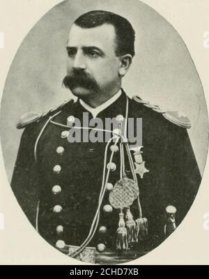 . Fitchburg Vergangenheit und Gegenwart . CLARK A. BATCHELDER. Geboren in Peru, Vt.. Februar 23. 1848. Westfield State Normal School, Williston Academy. Easthampton. Und Boston University Law School. Zugelassen in Middlesex County Bar. Seit 1892 in Fitchburg. Mitglied des Schulkomitees. Associate Justice Fitchburg Polizeigericht. MAJOR B. D. DWINNELL. Gefängniswärter und Meister des Hauses der Korrektur in dieser Stadt und spezielle sher-iff von Worcester Grafschaft. War Quartiermeister 51. Messe und danach von2. Messe Schwerartillerie, musterte als Brevet-Major am Ende des Krieges.Trustee Fitchburg Sparkasse. Burbank Hospital und Stockfoto