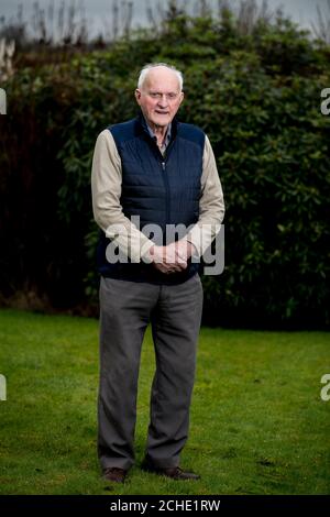 Der pensionierte Garda-Sergeant Mick McElkenny, 86, aus der Washing Bay in der Grafschaft Tyrone, der als Scharfschütze in der irischen Armee ausgebildet wurde und Mitglied des Garda war, bevor er ausgewählt wurde, um hochkarätige Besucher in Irland zu schützen. Stockfoto