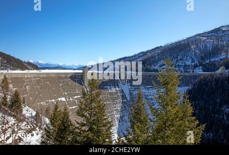 Hungry Horse Damm im Flathead National Forest auf dem Hungry Horse Reservoir in Montana, USA Stockfoto