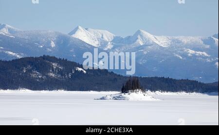 Hungry Horse Damm im Flathead National Forest auf dem Hungry Horse Reservoir in Montana, USA Stockfoto