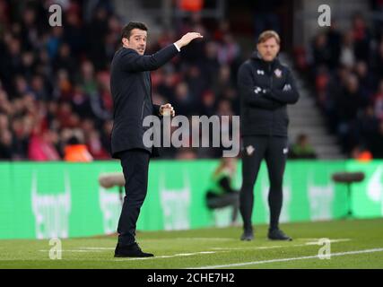 Everton-Manager Marco Silva (links) und Southampton-Manager Ralph Hasenhuttl am Touchline während des Premier League-Spiels in St. Mary's, Southampton. Stockfoto