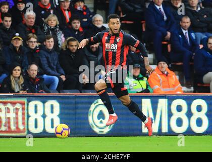 Bournemouth's Josh King sprintet mit dem Ball während des Premier League-Spiels im Vitality Stadium, Bournemouth. Stockfoto