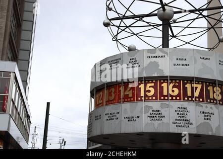 Weltzeituhr in Berlin Alexanderplatz Stockfoto