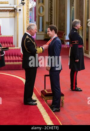 Sir Andrew Murray wird vom Prince of Wales im Buckingham Palace zum Knight Bachelor of the British Empire gemacht. DRÜCKEN Sie VERBANDSFOTO. Bilddatum: Donnerstag, 16. Mai 2019. Siehe PA Geschichte ROYAL Investiture. Bildnachweis sollte lauten: Dominic Lipinski/PA Wire Stockfoto