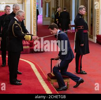 Sir Andrew Murray wird vom Prince of Wales im Buckingham Palace zum Knight Bachelor of the British Empire gemacht. DRÜCKEN Sie VERBANDSFOTO. Bilddatum: Donnerstag, 16. Mai 2019. Siehe PA Geschichte ROYAL Investiture. Bildnachweis sollte lauten: Dominic Lipinski/PA Wire Stockfoto