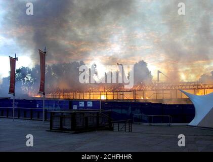 Sammeln Sie ein Foto des 19. Jahrhunderts Clippers The Cutty Sark in Greenwich, East London, der durch einen Brand zerstört wurde. Stockfoto