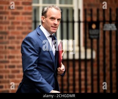 Außenminister Dominic Raab in Downing Street, London. Stockfoto