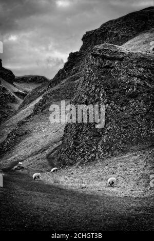 Winnats Pass in Derbyshire bei Castleton Stockfoto