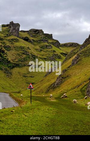 Winnats Pass in Derbyshire bei Castleton Stockfoto