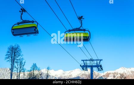 Die Seilbahn zum Rosa Khutor Resort, Sotschi, Russland. Stockfoto