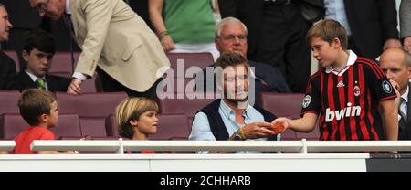 David Beckham und die Söhne Brooklyn, Romeo und Cruz. Emirates Cup Pre-Season Turnier, London. 31/7/2010 BILD : MARK PAIN / ALAMY Stockfoto