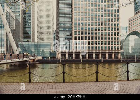 Canary Wharf ist ein großes Geschäft und Shopping-Entwicklung in East London. Londons traditionelles Finanzzentrum. London, Großbritannien, April 2017 Stockfoto