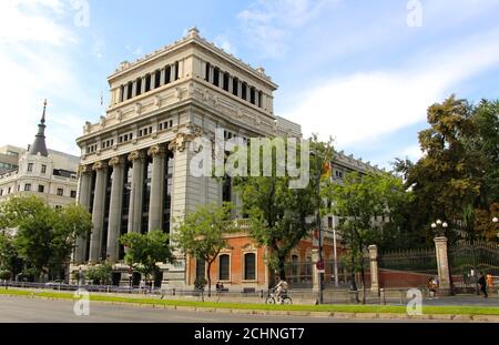 Caryatid-Gebäude im Jahr 1918 fertiggestellt beherbergt heute das Cervantes-Institut Calle de Alcala 49 Madrid Spanien Stockfoto