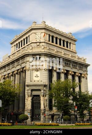 Caryatid-Gebäude im Jahr 1918 fertiggestellt beherbergt heute das Cervantes-Institut Calle de Alcala 49 Madrid Spanien Stockfoto