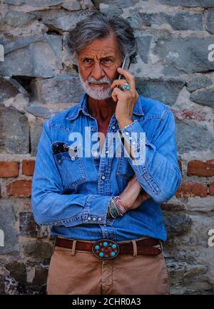 FLORENZ, Italien - Juni 11 2019: Männer auf der Straße in Florenz. Stockfoto