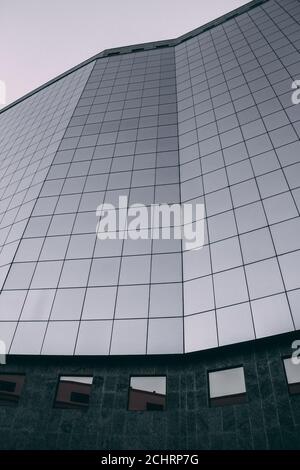 Vertikale Low-Angle-Aufnahme eines Gebäudes Stockfoto