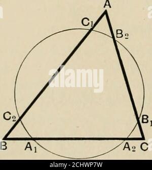 . Die Prinzipien der projektiven Geometrie angewendet auf die gerade Linie und konisch . en but {SRPq)-- ^e-&gt;&gt; KAPITEL XII PROJEKTIVE THEOREME FÜR DEN KREIS :- CARNOTS THEOREM.PASCALS THEOREM. SATZ VON DESARGUES 89. Die Beweise von Carnots, Pascals, Desargues Theoreme, undihre Verwandten für den Kreis sind sehr ähnlich denen für die konische, aber in einigen Fällen nehmen sie eine etwas andere Form und die Beweise aresimpler. Wenn bewiesen für den Kreis können sie für die theconic durch Projektion abgeleitet werden. In diesem Kapitel, bestimmte Beweise für den Kreis sind gegeben, aber die vollständige Diskussion dieser Theoreme ist Stockfoto