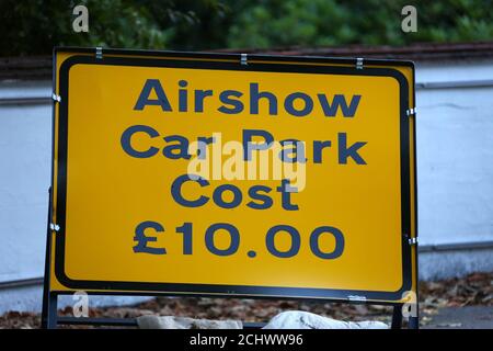Ayr, Ayrshire, Scotland, UK 05 Sept 2015, Straßenschilder mit Richtungszeichen, Straßensperrungen vor der Scottish Airshow Stockfoto
