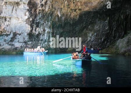 Der See und die Höhle Melissani unter der Mittagssonne in Kefalonia Insel Griechenland Stockfoto