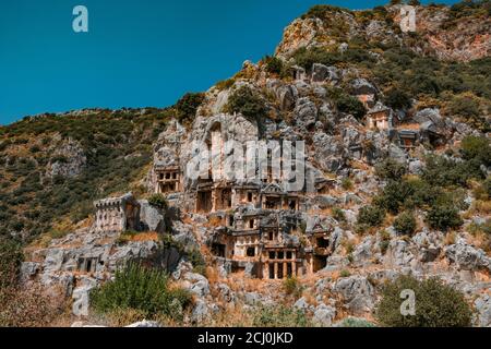 Alte lykische Felsgräberruinen in Demre, ehemalige Myra, Antalya, Türkei Stockfoto