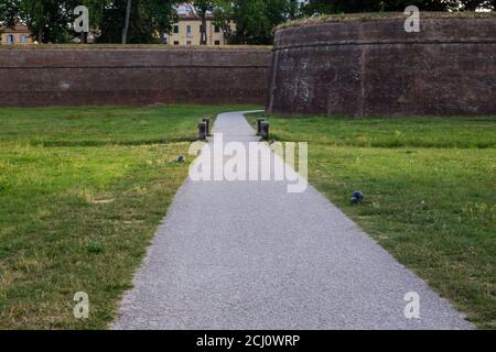 Blick auf die Stadtmauer von Lucca, Italien Stockfoto