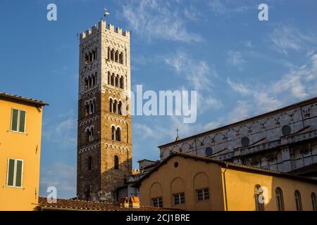 Blick auf den Dom von San Martino, Lucca, Italien Stockfoto