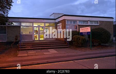 The Applewood Surgery in Market Avenue (abseits der Market Road) in Wickford. Essex, Großbritannien Stockfoto