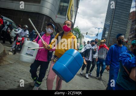 Sidikalistische Mitglieder der Recycling-Asoziationen von Bogota demonstrieren in Front des Gesundheitsministeriums für die Rechte an Haben Sie einen Job und Gesundheit ser Stockfoto