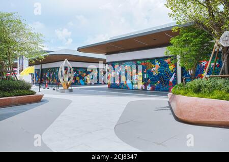 Samut Prakan, Thailand - 28. Juli 2020: Landschaft von Siam Premium Outlets Bangkok am östlichen Stadtrand von Bangkok gelegen, ist dies die Heimat einer Straße Stockfoto