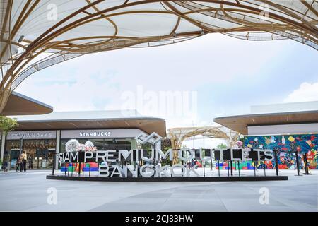 Samut Prakan, Thailand - 28. Juli 2020: Landschaft von Siam Premium Outlets Bangkok am östlichen Stadtrand von Bangkok gelegen, ist dies die Heimat einer Straße Stockfoto
