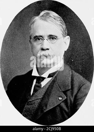 . Die Geschichte des Zwölften Regiments, die Freiwilligen der Insel Rhode, im Bürgerkrieg, 1862-1863 . des Tages.die Einladungen zu den Abendessen, zu den Tees und zu den Empfängen, kamen in etwa 11 162 DIE GESCHICHTE DES ZWÖLFTEN REGIMENTSVOLUMENS, damit es ganz unmöglich war, das Thema anzunehmen oder zu besuchen. Das Regiment hielt die Schlüssel und die Freiheit der Stadt.die besten Bürger der Stadt warfen ihre Türen weit auf und spendeten die großzügigste Gastfreundschaft. Rhode Island war das Gegenzeichen, das sie zugab, wo immer sie goor wollten, was sie wollten. Gegen elf Uhr des Abends des 16. Juli war ein Befehl Stockfoto