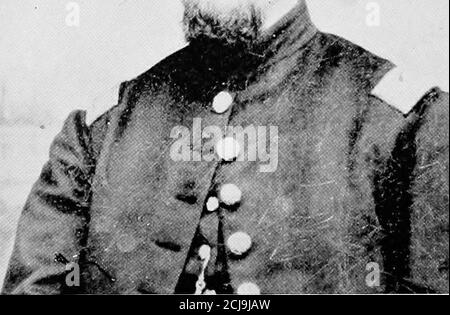 . Geschichte des Zwölften Regiments, Rhode Island Volunteers, im Bürgerkrieg, 1862-1863 . Lieut. ^Mrxsox H. Xajac. RHODE ISLAND VOLUNTEERS 91 in ihren Gefühlen uns gegenüber, so wie das Gefühl der Unionoder Uneinigkeit vorherrschte, das sich weder wagte, sich zu behaupten. Der Prediger schien auch unter Zurückhaltung zu sein und ignorierte unsere Präs-enz ganz, damit er sich nicht selbst begehen konnte. In der Predigt, die folgte keine Anspielung wurde uns, wie towhen, wie, oder zu welchem Zweck kamen wir unter sie. An diegute Zahl der Christen, die ernstlichen Arbeiter in unseren Reihen, diese Bedingung der Angelegenheiten, wenn das gute wird Stockfoto