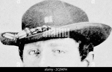 . Geschichte des Zwölften Regiments, Rhode Island Volunteers, im Bürgerkrieg, 1862-1863 . ng herum mit einer Brealineck-Rate, demonstriert absoluten Beweis gegen Schäden durch Fallskicks, Kollisionen, oder anders. Dass die Kuh über den Mond sprang zu der Zeit, als das Gericht mit dem Löffel weglief, dachten wir immer, dass es äußerst zweifelhaft war, aber dass ein Maultier^vollbracht hätte, würde das Kunststück nach dieser Ausstellung von uns ohne Frage angenommen worden sein. Eine ganze Reihe unserer Jungen, die den Wunsch geäußert haben, die Stadt am folgenden Sonntag zu besuchen und den Gottesdienst zu besuchen, ohne Erlaubnis. So Stockfoto