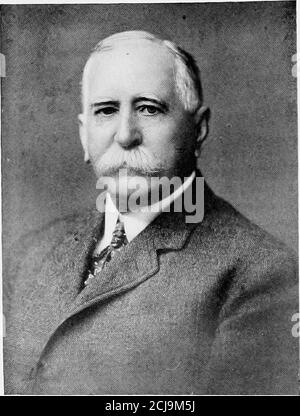 . Geschichte des Zwölften Regiments, Rhode Island Freiwillige, im Bürgerkrieg, 1862-1863 . iment. Die Jungen waren nun voll auf die Reise vorbereitet, jetzt nahe bei uns. Das zwölfte Regiment war zu dieser Zeit das größte im ganzen Korps, und das feinste in seiner allgemeinen Erscheinung, was die Männer, ihre Kleidung, Waffen, Ausrüstungen usw. betrifft.am Mittwoch, dem 25., erhielten wir Marschbefehle. Headquarters, Department of the Ohio, Cincinnati, Ohio, 25. März 1863.General Orders, ) No. 27. Ich gemäß den Anweisungen des General-in-Chief übernimmt der Unterzeichner hiermit das Kommando über die Abteilung Stockfoto