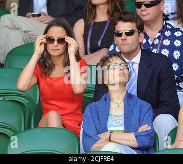 Pippa Middleton und Alex Louden Wimbledon Tennis Championships, Wimbledon, London, Großbritannien - 29 Jun 2011 BILDCREDIT : © MARK PAIN / ALAMY STOCK I Stockfoto