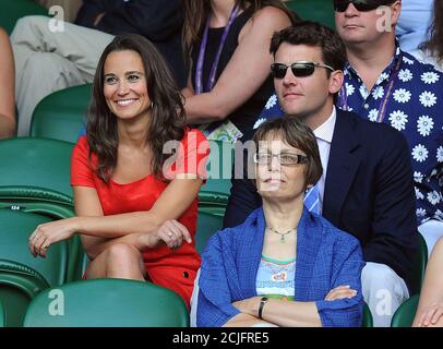 Pippa Middleton und Alex Louden Wimbledon Tennis Championships, Wimbledon, London, Großbritannien - 29 Jun 2011 BILDCREDIT : © MARK PAIN / ALAMY STOCK I Stockfoto