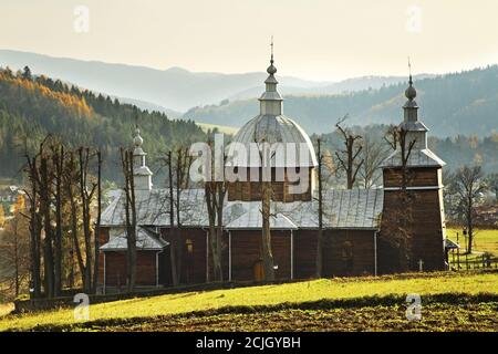 Kirche St. Ursula in Zlockie Dorf. Muszyna Bezirk. Polen Stockfoto