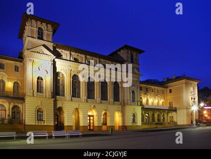 Altes Kurhaus (Stary Dom Zdrojowy) in Krynica-Zdroj. Woiwodschaft Kleinpolen. Polen Stockfoto