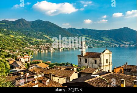 Kirche der Heiligen Rocco und Nepomuceno in Marone am See Iseo in Italien Stockfoto