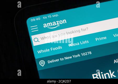 Ostersund, Schweden - 15. Sep 2020: Amazon App auf einem Tablet. Amazon ist ein US-amerikanisches multinationales Technologieunternehmen mit Sitz in Seattle, Washington Stockfoto