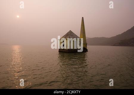 sonnenaufgang auf der Frühstücksinsel in odisha Stockfoto