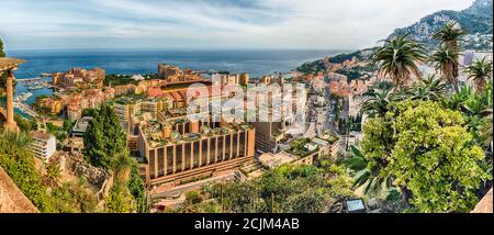 Panoramablick auf Fontvieille und Louis II Stadion im Fürstentum Monaco, Cote d'Azur, Französische Riviera Stockfoto